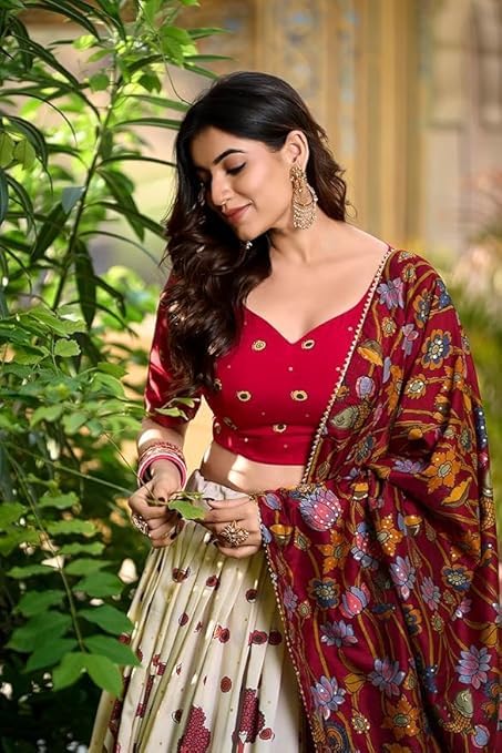 Women's Trending Designeer Tussar Silk Lehenga Choli Print with Foil Work With Unstitched Blouse Patola Print Adorned with Foil Work For Navrati || Wedding