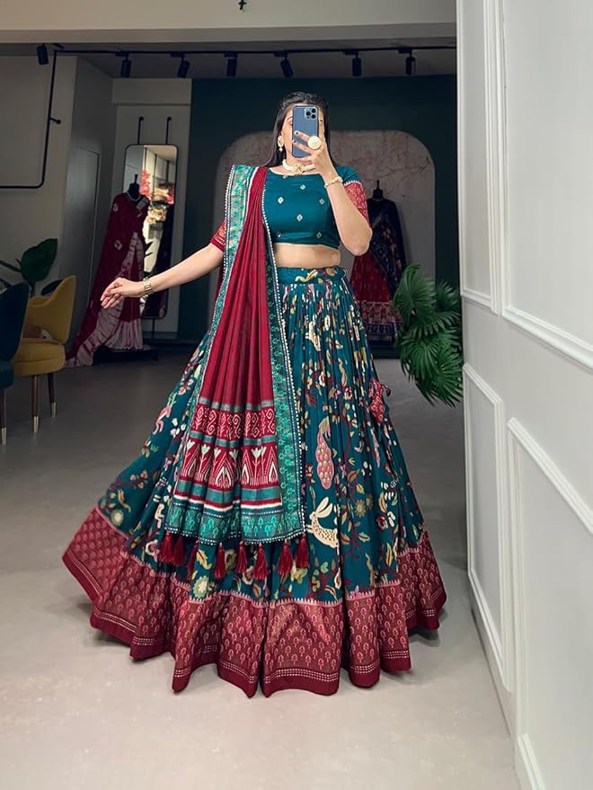 Women's Trending Designeer Tussar Silk Lehenga Choli Print with Foil Work With Unstitched Blouse Patola Print Adorned with Foil Work For Navrati || Wedding