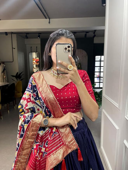 Women's Trending Designeer Tussar Silk Lehenga Choli Print with Foil Work With Unstitched Blouse Patola Print Adorned with Foil Work For Navrati || Wedding
