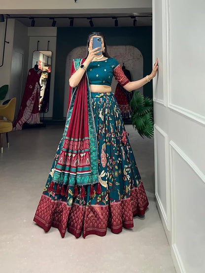 Women's Trending Designeer Tussar Silk Lehenga Choli Print with Foil Work With Unstitched Blouse Patola Print Adorned with Foil Work For Navrati || Wedding